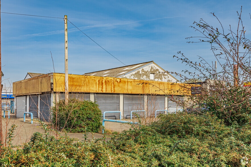 19 Kerse Rd, Stirling for sale - Building Photo - Image 3 of 5