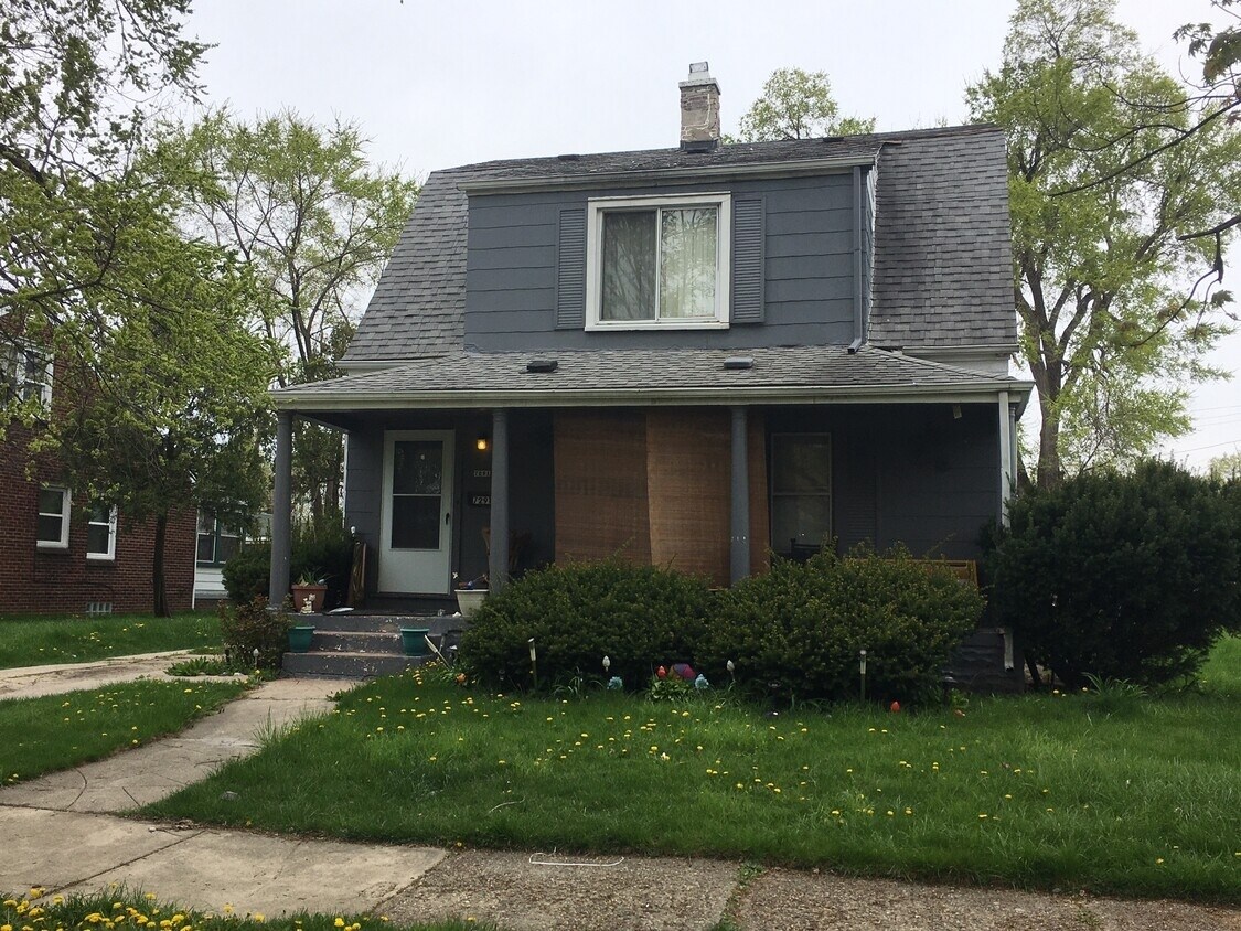7291 Montrose St, Detroit, MI 48228