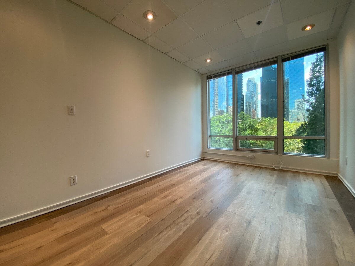 989 Nelson St, Vancouver, BC V6Z 2S1 - Unit 219 -  - Interior Photo - Image 1 of 9