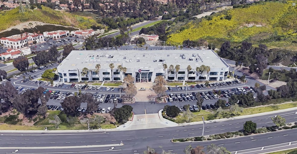 100 Avenida La Pata, San Clemente, CA for lease - Building Photo - Image 3 of 6