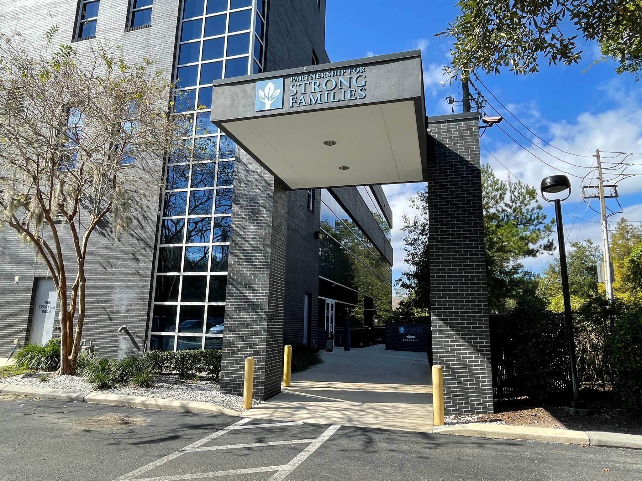 5950 NW 1st Pl, Gainesville, FL for lease Building Photo- Image 1 of 8