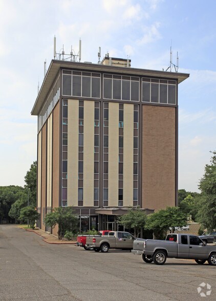 7300 NW 23rd St, Bethany, OK for sale - Primary Photo - Image 1 of 1