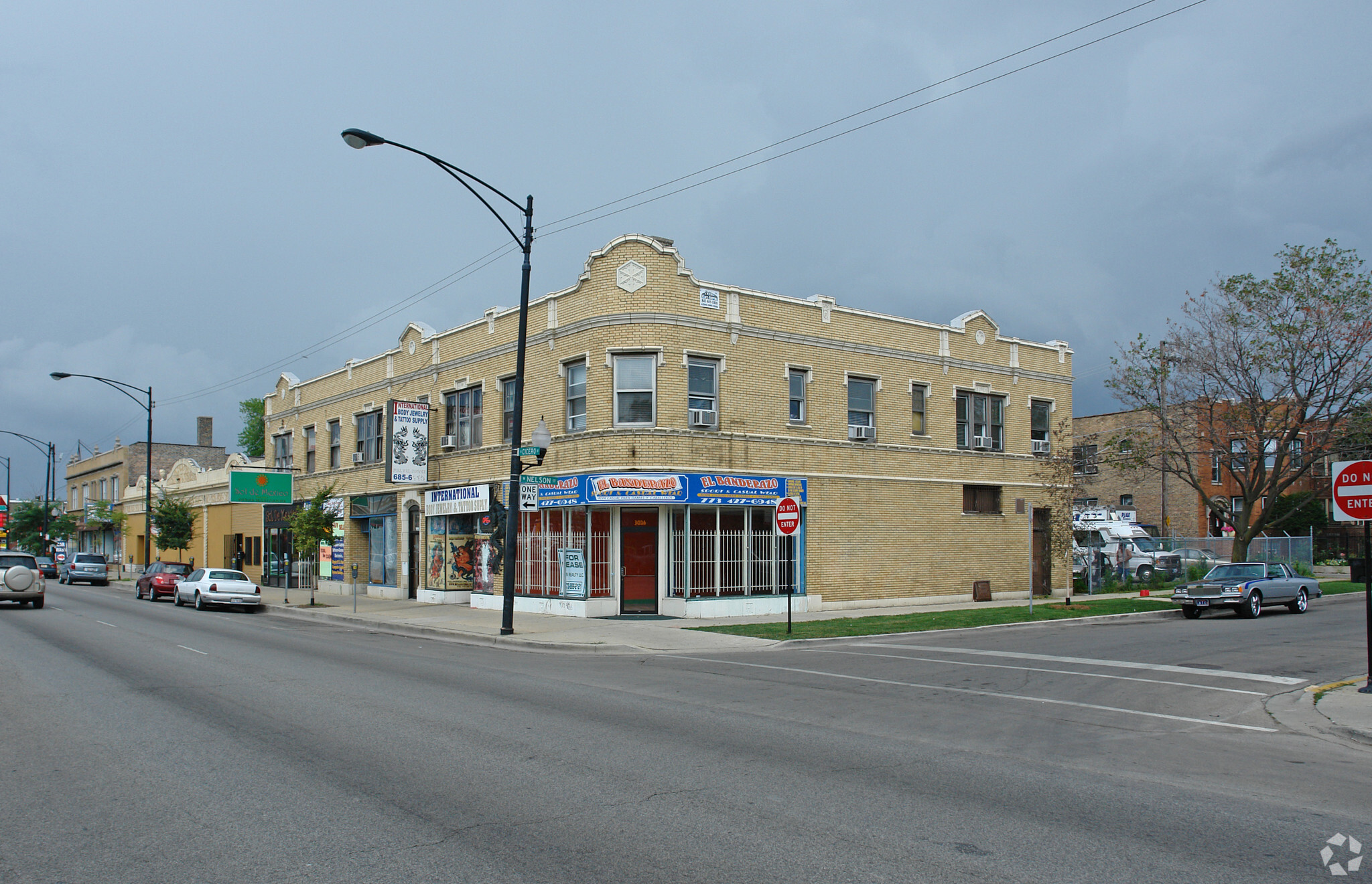 3018-3026 N Cicero Ave, Chicago, IL for lease Primary Photo- Image 1 of 6