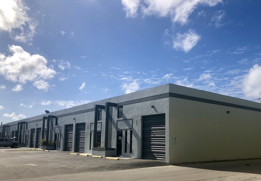 2501 W 80th St, Hialeah, FL for lease - Building Photo - Image 2 of 2