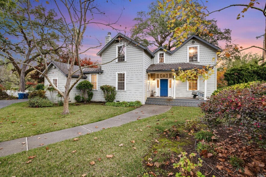 4823 Valley Rd, Santa Rosa, CA 95404