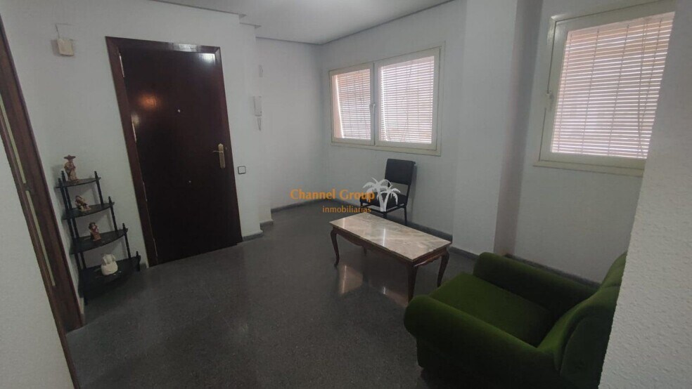 Office in Elche, Alicante for lease - Building Photo - Image 1 of 5