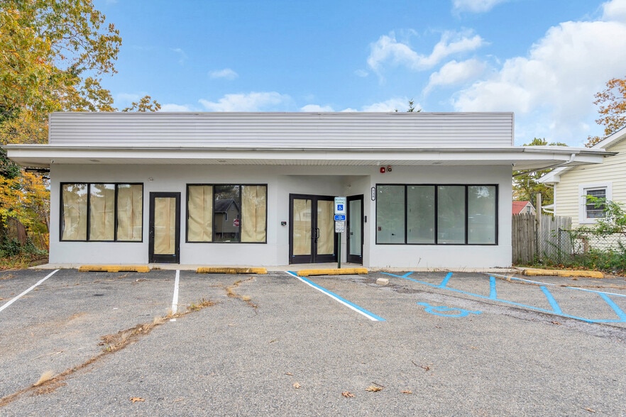 736 Mantoloking Rd, Brick, NJ for sale - Building Photo - Image 1 of 12