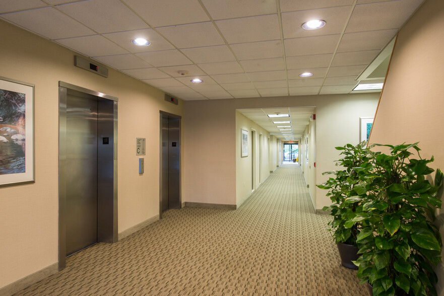 299 Market St, Saddle Brook, NJ for lease - Interior Photo - Image 3 of 8