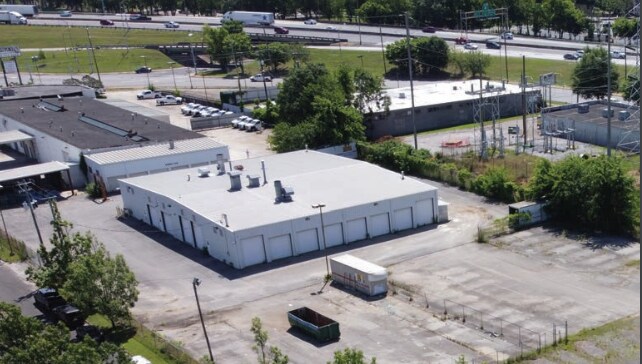 700 8th St portfolio of 2 properties for sale on LoopNet.com - Primary Photo - Image 2 of 3