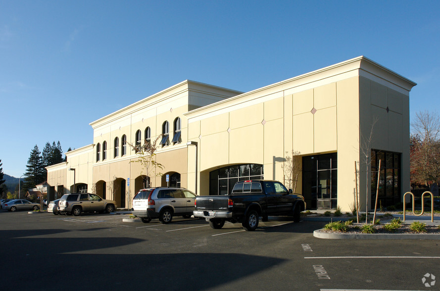 205-245 Foss Creek Cir, Healdsburg, CA for sale - Building Photo - Image 3 of 66