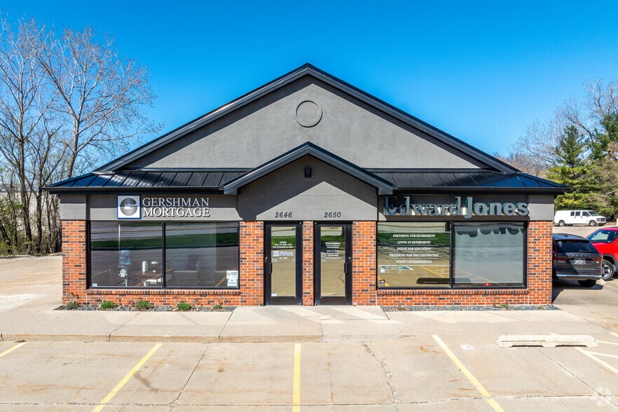 2646-2650 100th St, Urbandale, IA for lease - Building Photo - Image 2 of 6