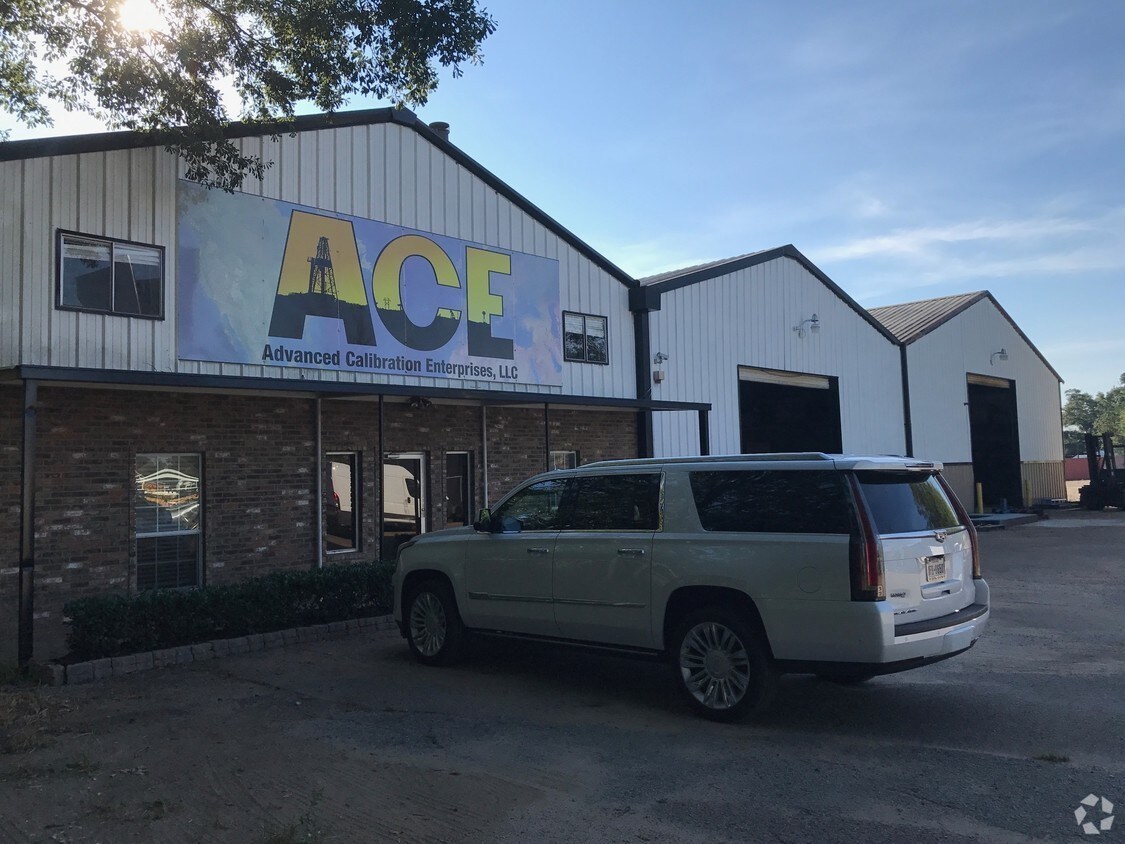 3501 N Loop 336 E, Conroe, TX for sale Primary Photo- Image 1 of 1