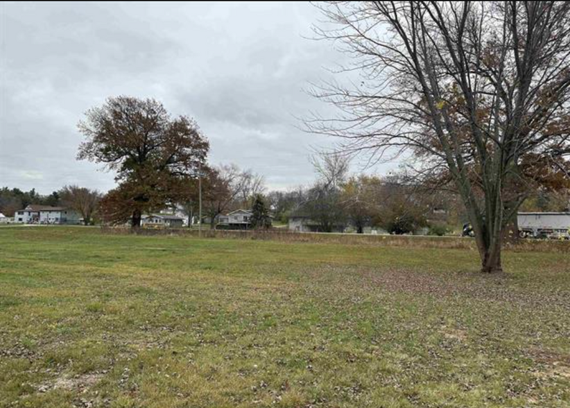 206 9th N ave, Albany, IL for sale - Primary Photo - Image 1 of 17