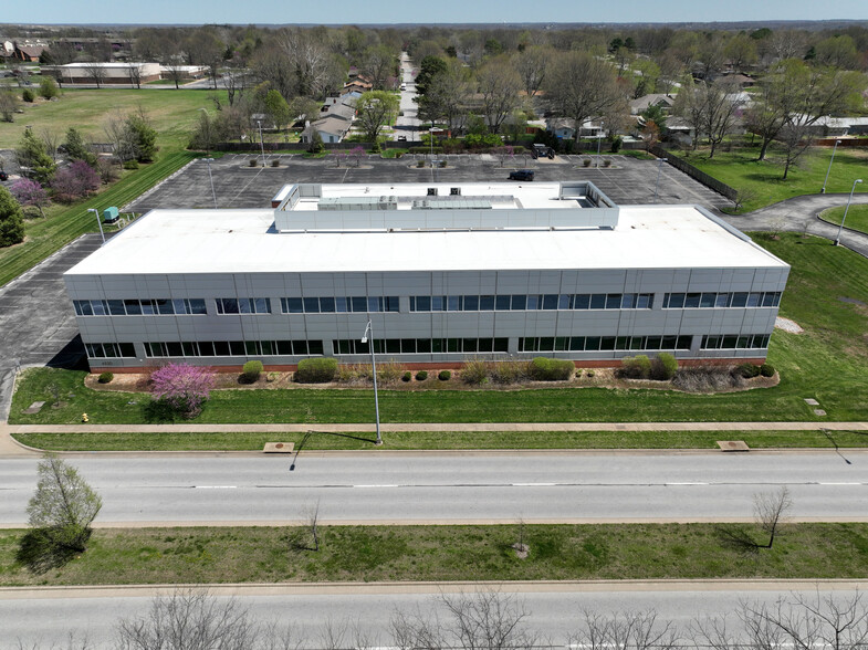 4520 S National Ave, Springfield, MO for sale - Building Photo - Image 1 of 1