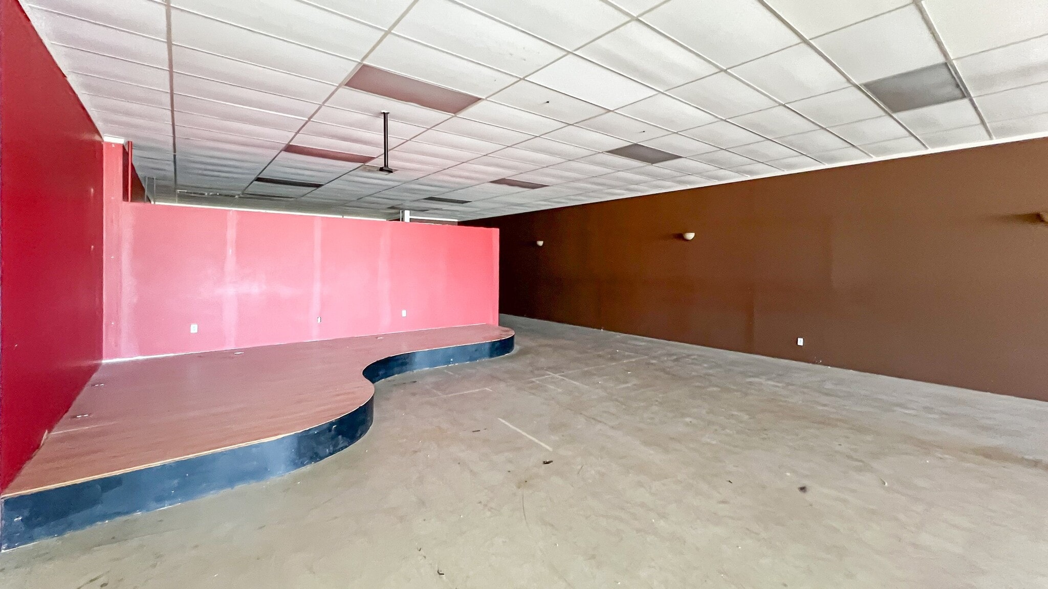 1925-2141 S Main St, Morton, IL for lease Interior Photo- Image 1 of 7