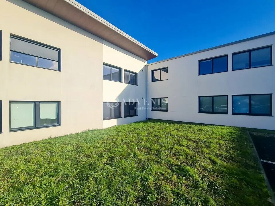 Office in Ploufragan for sale Building Photo- Image 1 of 9