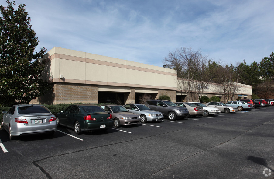 1360 Union Hill Rd, Alpharetta, GA for lease - Building Photo - Image 3 of 17