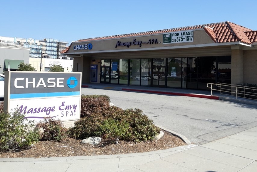 150-160 W Foothill Blvd, Azusa, CA for lease - Building Photo - Image 1 of 13