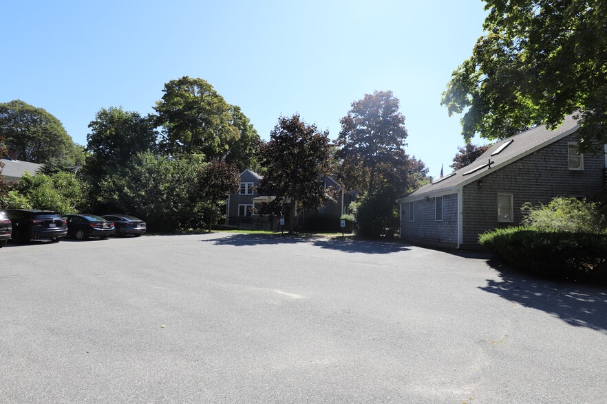49 Locust St, Falmouth, MA for lease - Building Photo - Image 3 of 21