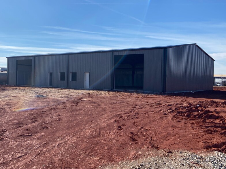 5300 Ne Highway 33, Guthrie, Ok 73044 - 6000 Sq Ft Warehouse, Weld Up 