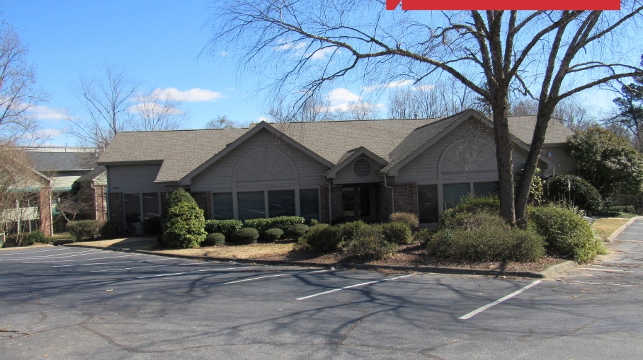 2510 Wade Hampton Blvd, Greenville, SC for lease - Primary Photo - Image 1 of 11