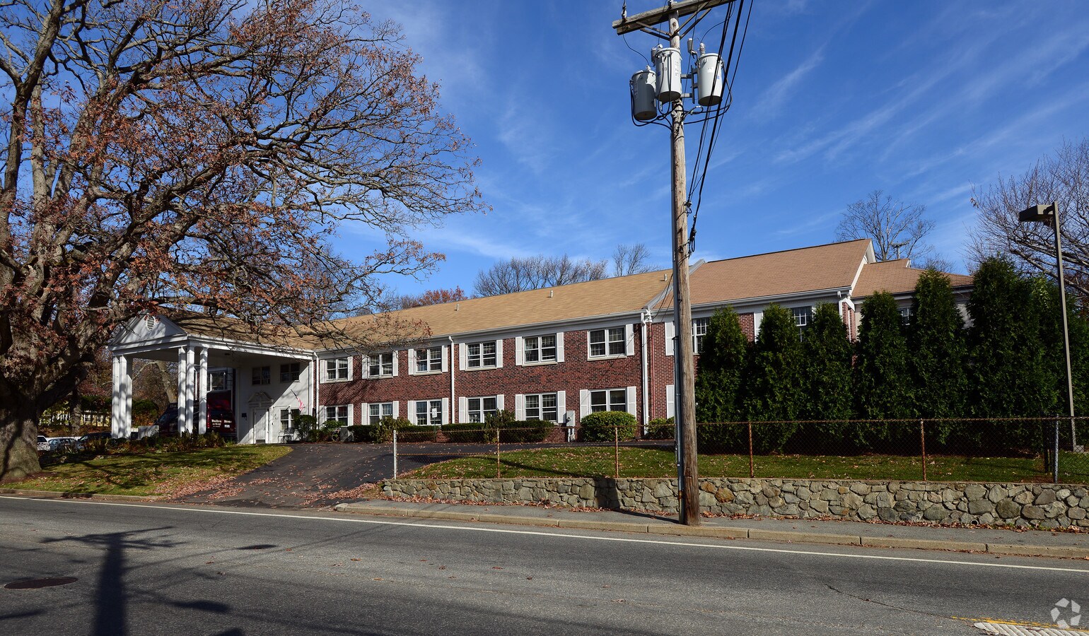 60 Mendon Rd, Woonsocket, RI 02895