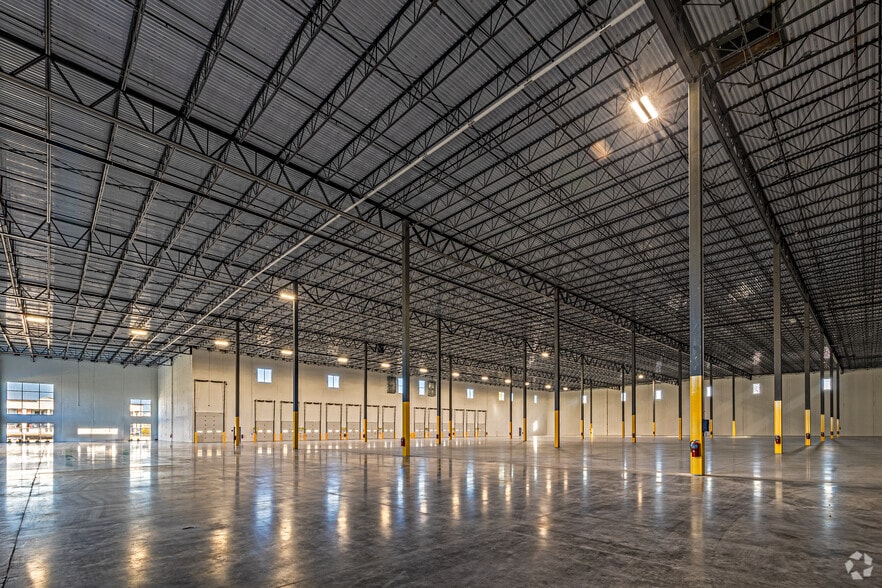 333 Washington Ave, Carlstadt, NJ for lease - Building Photo - Image 3 of 16