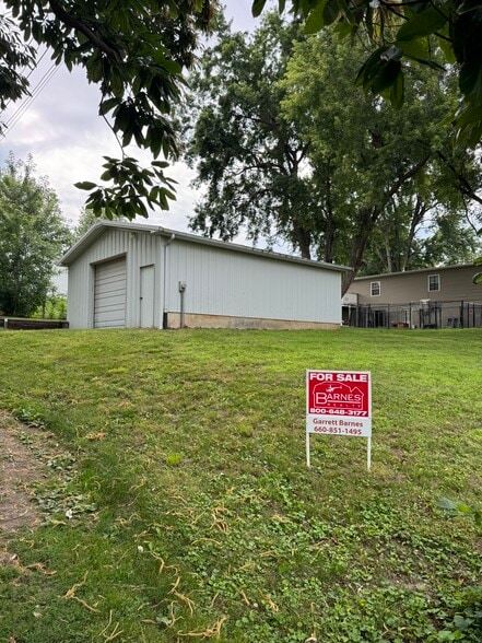 308 E Davis St, Mound City, MO for sale - Building Photo - Image 2 of 4