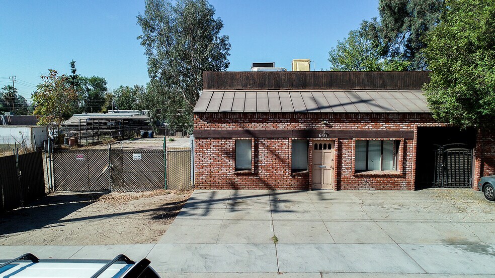519 Lawton St Redlands Ca 92374 Specialty For Sale Loopnet Com