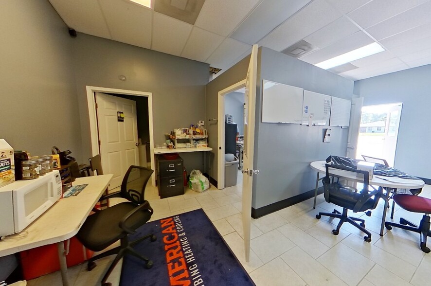 6317-6323 Dogwood Dr, Milton, FL for lease - Building Photo - Image 3 of 8