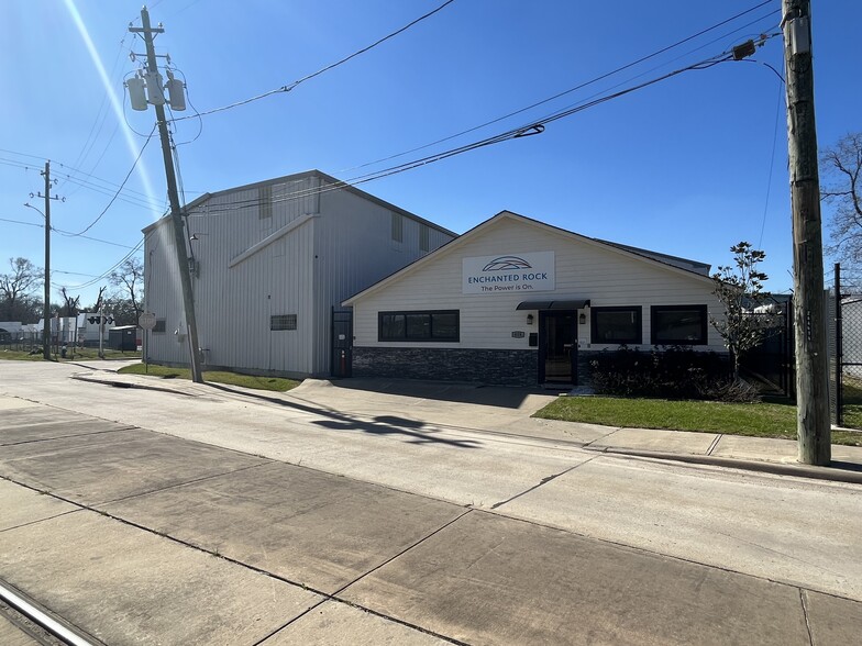 418 Clifton Dr, Houston, TX for lease - Building Photo - Image 2 of 8