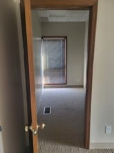 2250 W 86th St, Indianapolis, IN for lease Interior Photo- Image 2 of 3