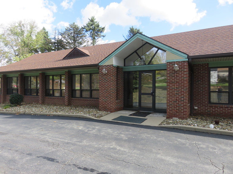 3153 Brodhead Rd, Aliquippa, PA for lease - Building Photo - Image 1 of 21