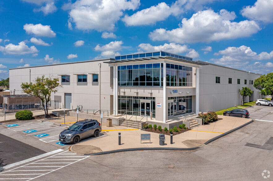 1560 Cable Ranch Rd, San Antonio, TX for lease - Building Photo - Image 1 of 16