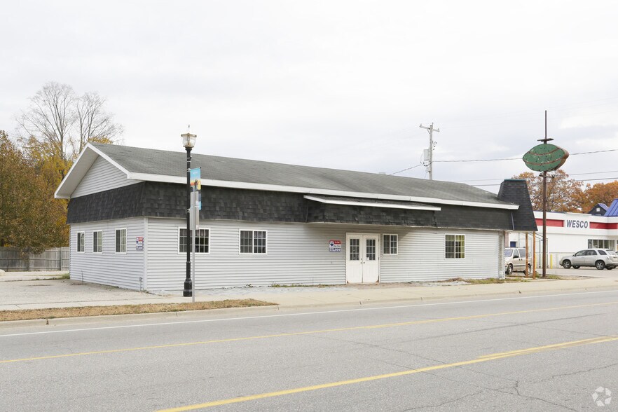 276 S Charles St, White Cloud, MI for sale - Primary Photo - Image 1 of 1