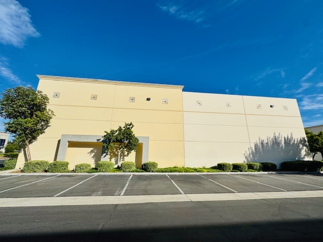 14514 Central Ave, Chino, CA for lease - Building Photo - Image 2 of 4