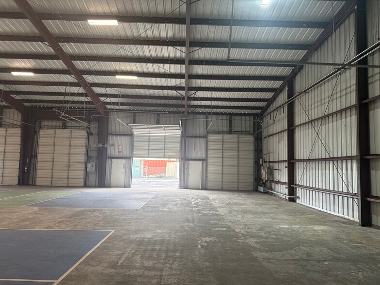 612 Kalanianaole St, Hilo, HI for sale - Building Photo - Image 2 of 6