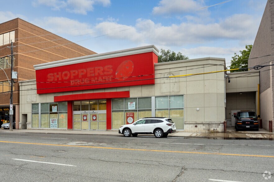 755 Mount Pleasant Rd, Toronto, ON for sale - Primary Photo - Image 1 of 1