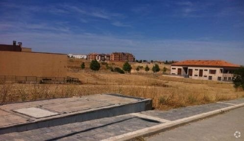 Land in Navalcarnero, MAD for sale - Primary Photo - Image 1 of 3