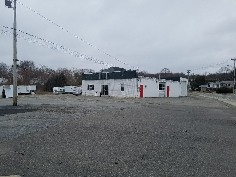 1200 Atwood Ave, Johnston, RI 02919