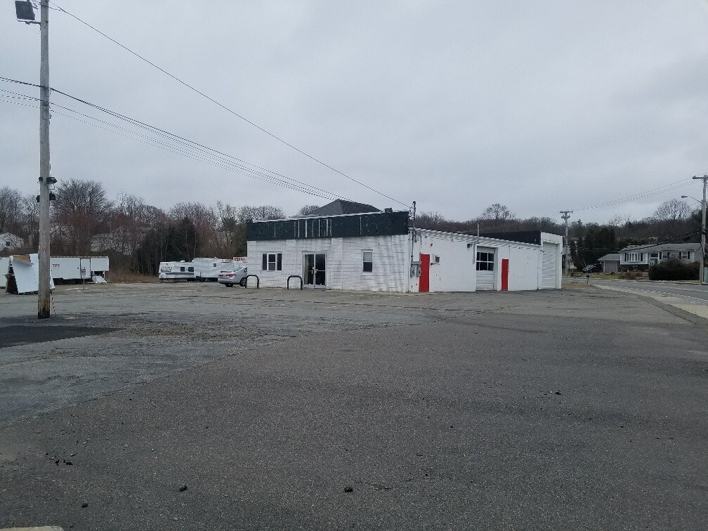 1200 Atwood Ave, Johnston, RI for sale Primary Photo- Image 1 of 1