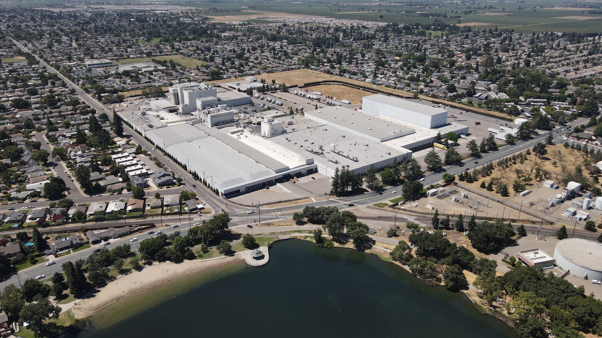 2000 W Turner Rd, Lodi, CA for lease Primary Photo- Image 1 of 12