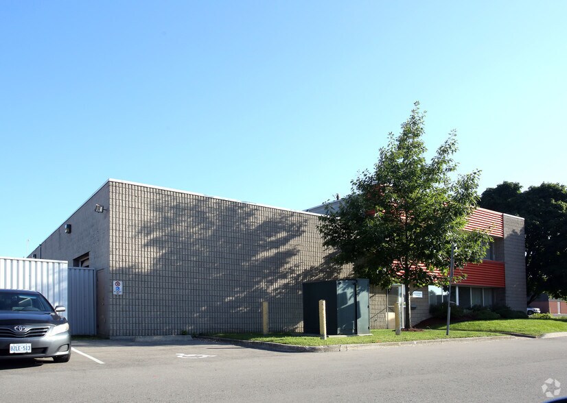 1600 Industrial Rd, Cambridge, ON for lease - Primary Photo - Image 1 of 3