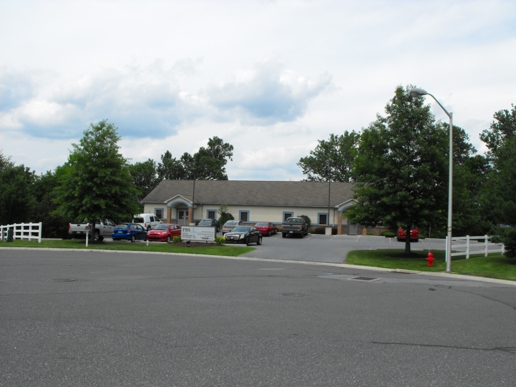 13 Ingot Dr, Blandon, PA for sale Primary Photo- Image 1 of 1