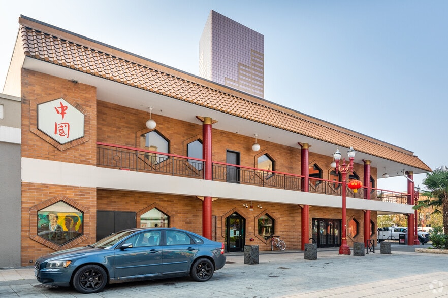 140 NW 4th Ave, Portland, OR for sale - Building Photo - Image 2 of 9