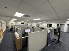 65 Challenger Rd, Ridgefield Park, NJ for lease Interior Photo- Image 2 of 6
