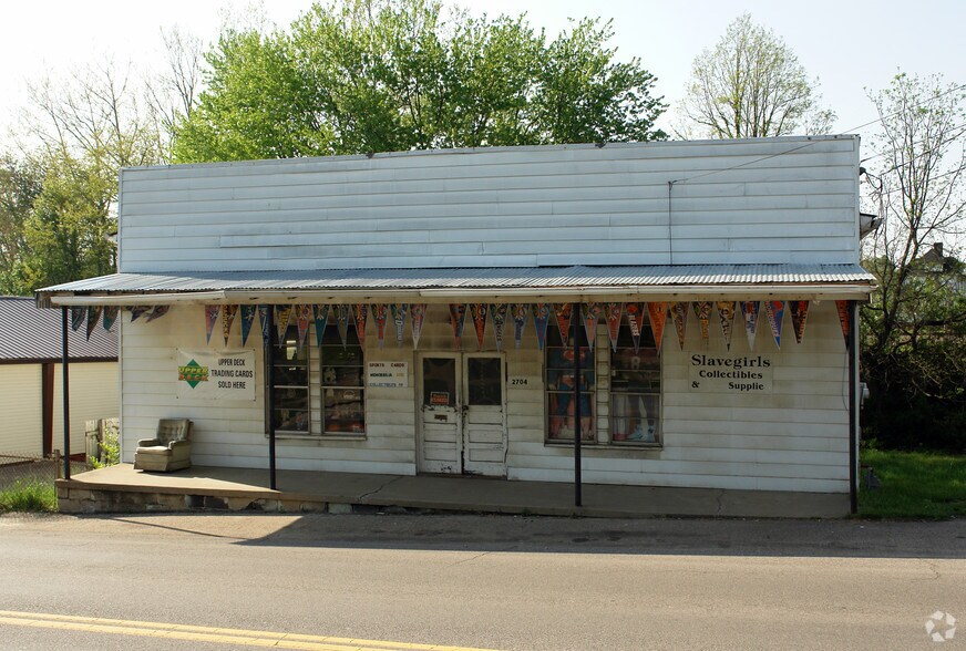 2704 Main St, Hurricane, WV 25526