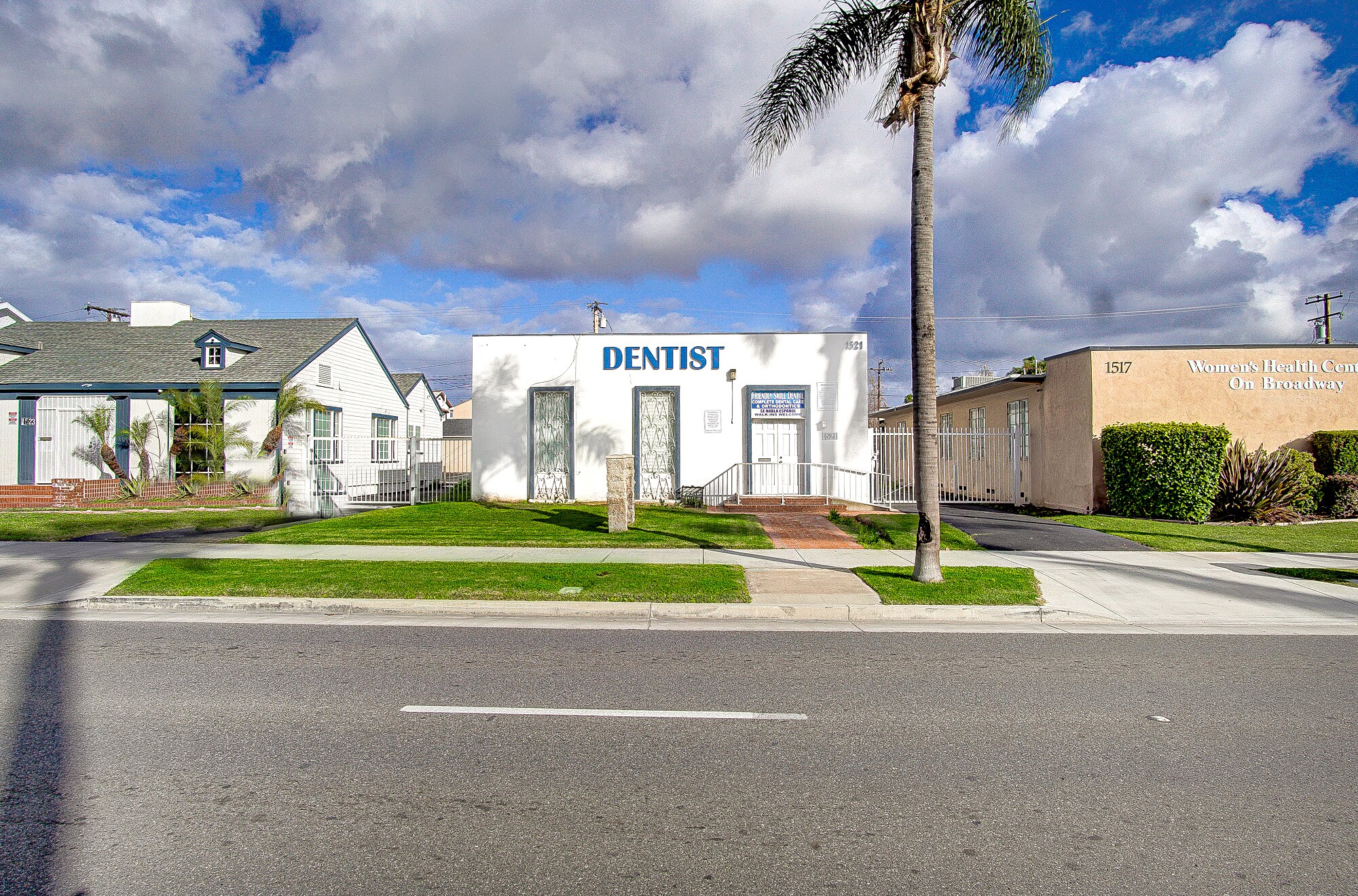 1521 N Broadway  