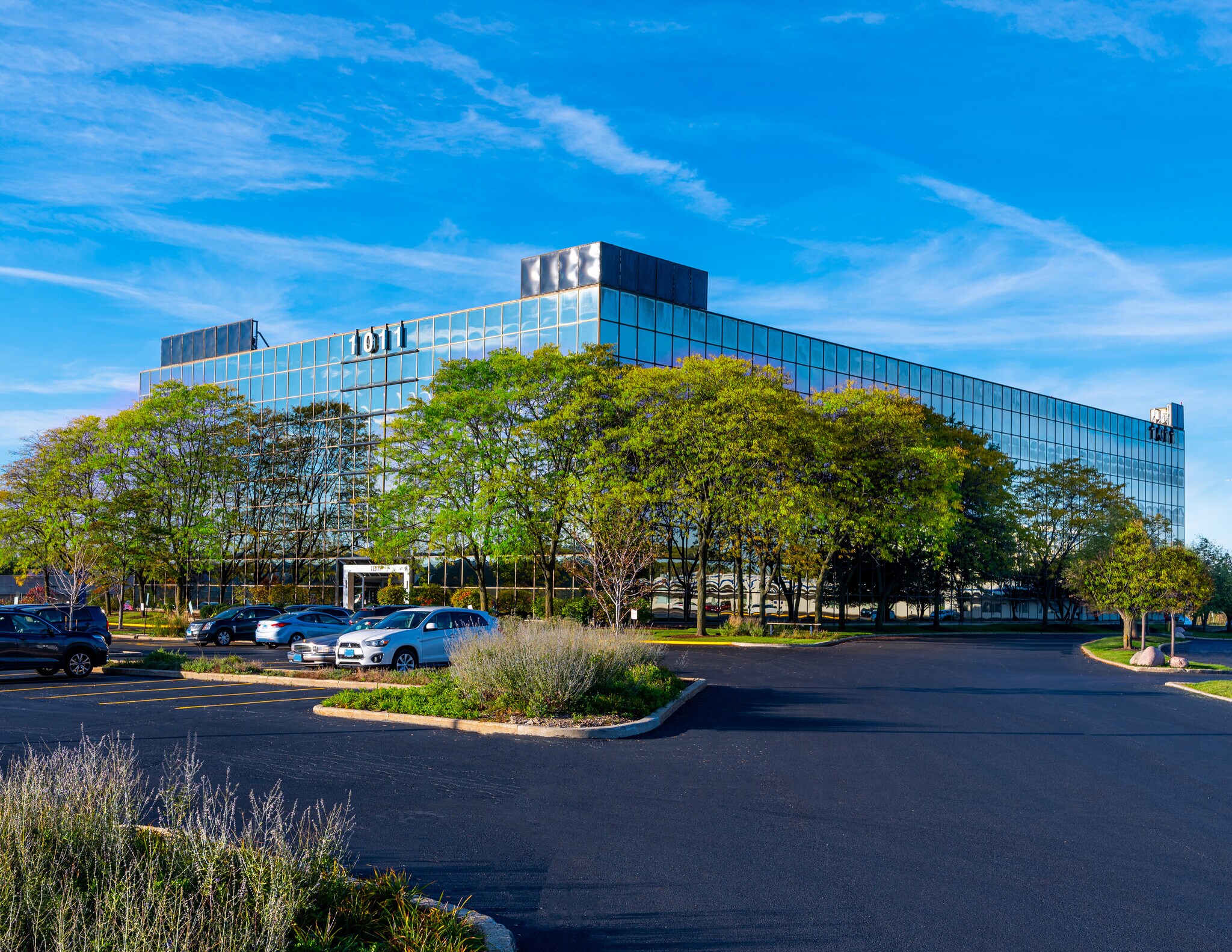 1011 E Touhy Ave, Des Plaines, IL for sale Primary Photo- Image 1 of 1