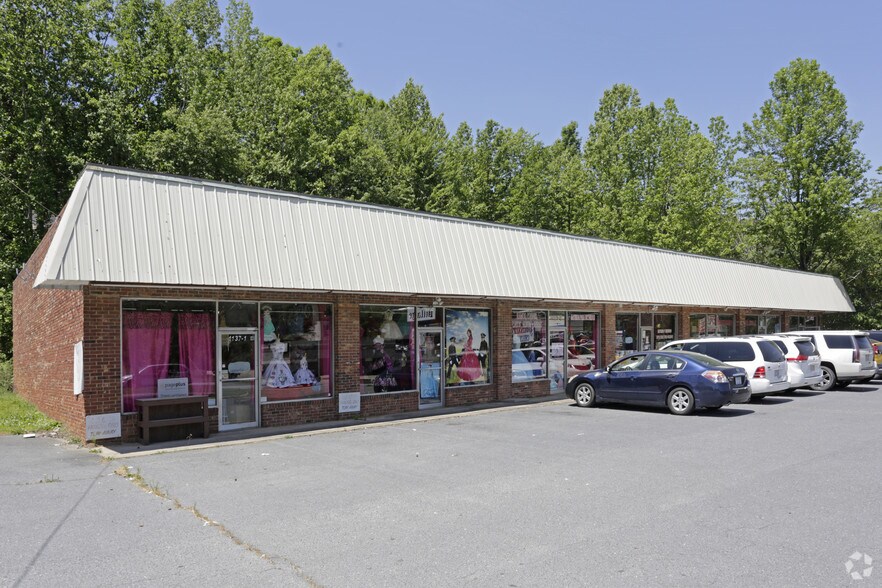 1137 N Fayetteville St, Asheboro, NC 27203